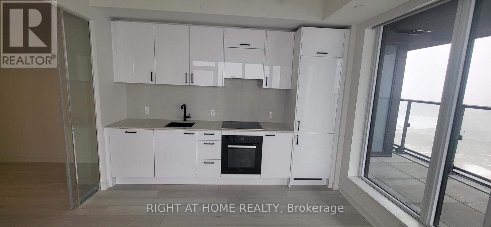 2102 - 1 Quarrington Lane, Toronto, Ontario  M3C 0S4 - Photo 6 - C12829708