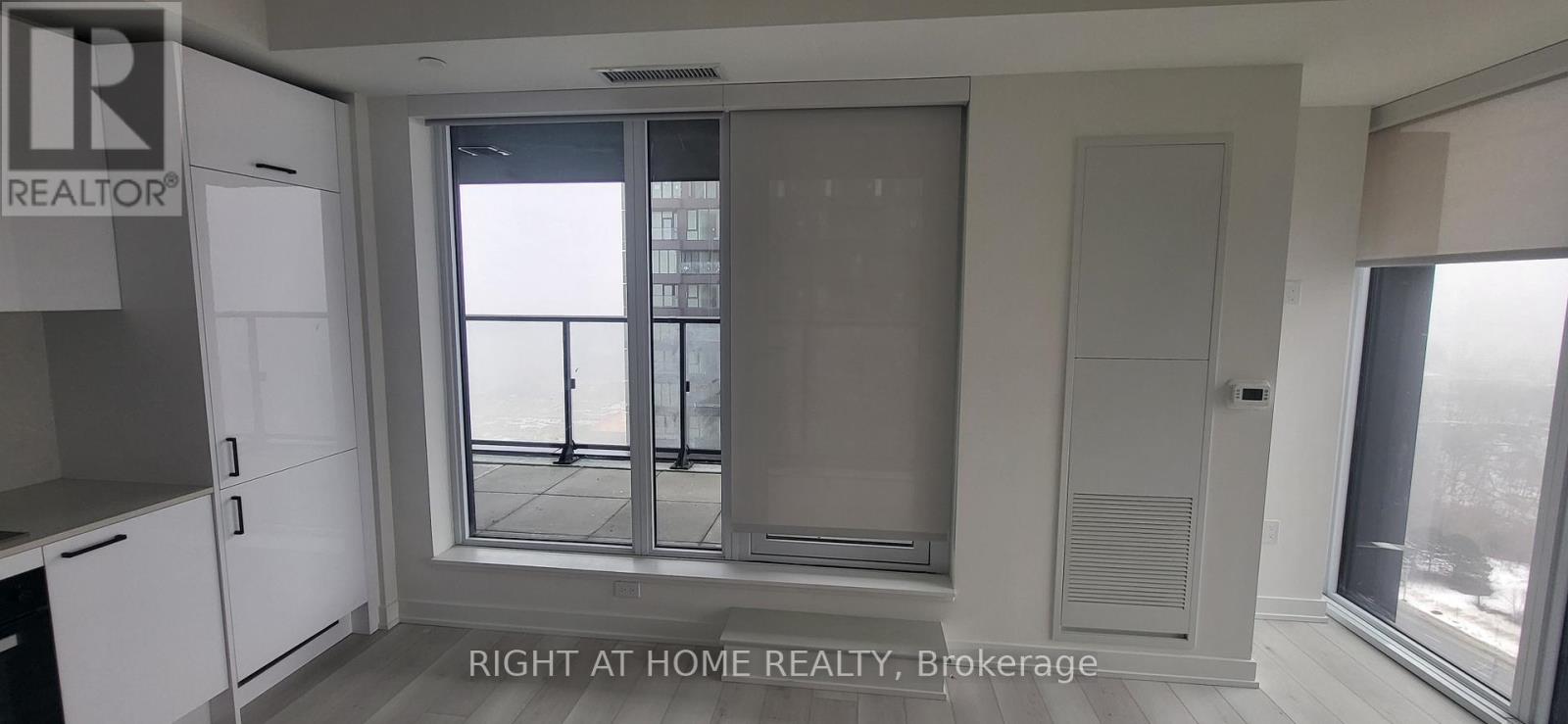 2102 - 1 Quarrington Lane, Toronto, Ontario  M3C 0S4 - Photo 4 - C12829708