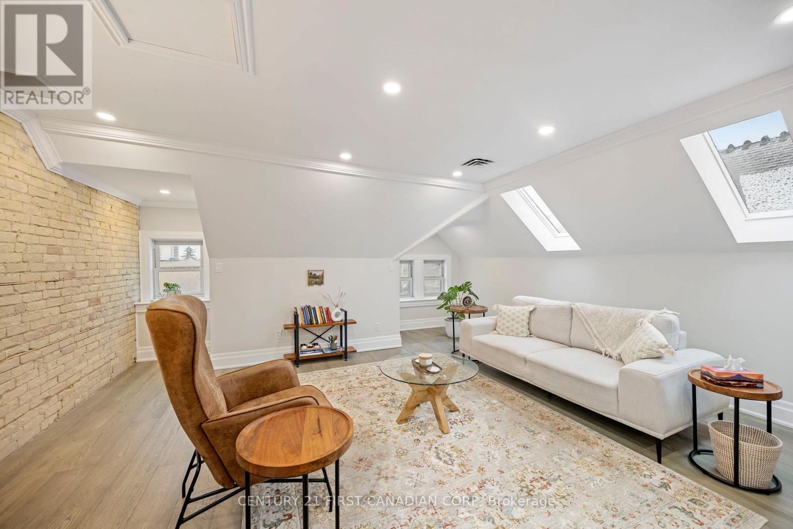 3 - 408 Queens Avenue, London East, Ontario  N6B 1X9 - Photo 3 - X12833430