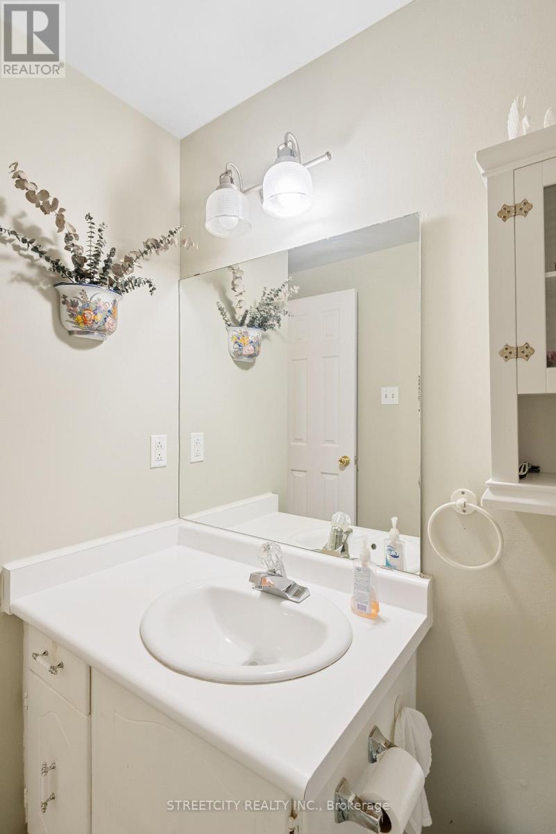 19 - 45 Gatewood Place, London East (East A), Ontario  N5Y 5A4 - Photo 26 - X12855550