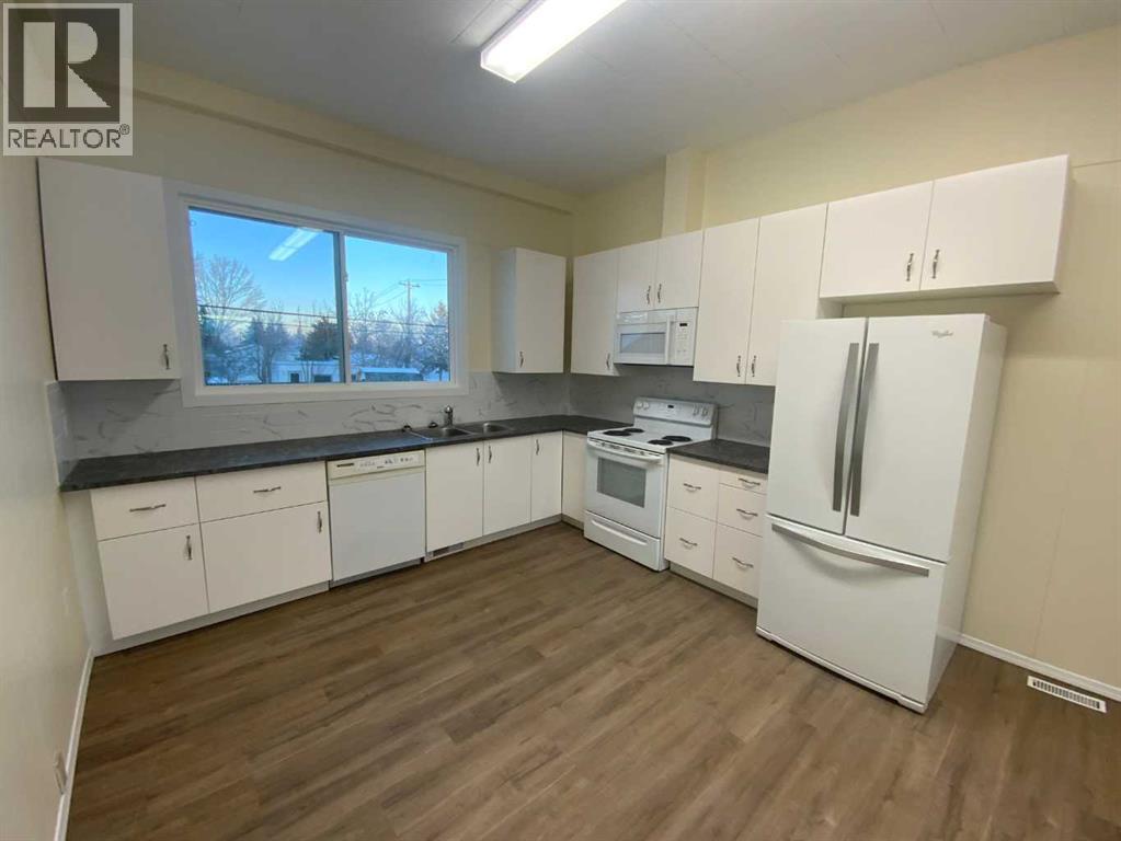 416 Arena, Trochu, Alberta  T0M 2C0 - Photo 22 - A2285453