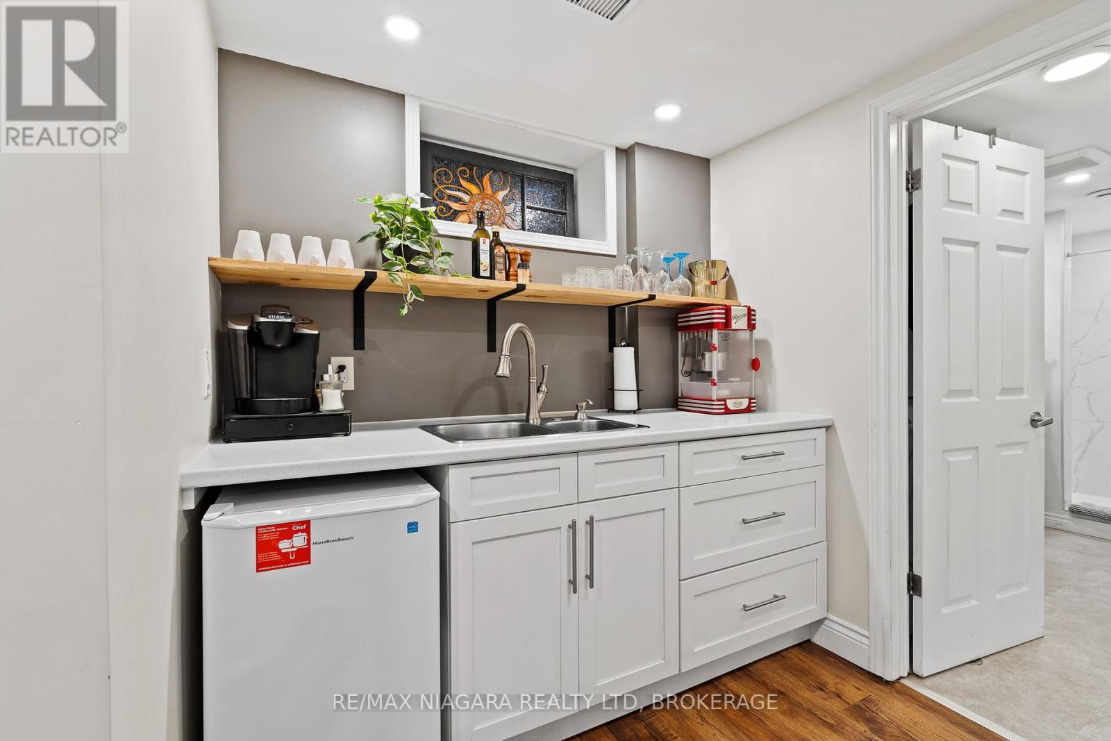 7 King's Grant Road, St. Catharines (Lakeshore), Ontario  L2N 2R9 - Photo 25 - X12856430