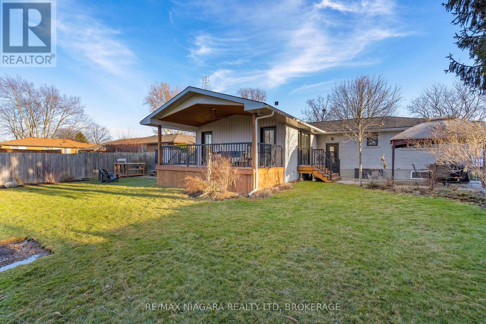 7 King's Grant Road, St. Catharines (Lakeshore), Ontario  L2N 2R9 - Photo 33 - X12856430