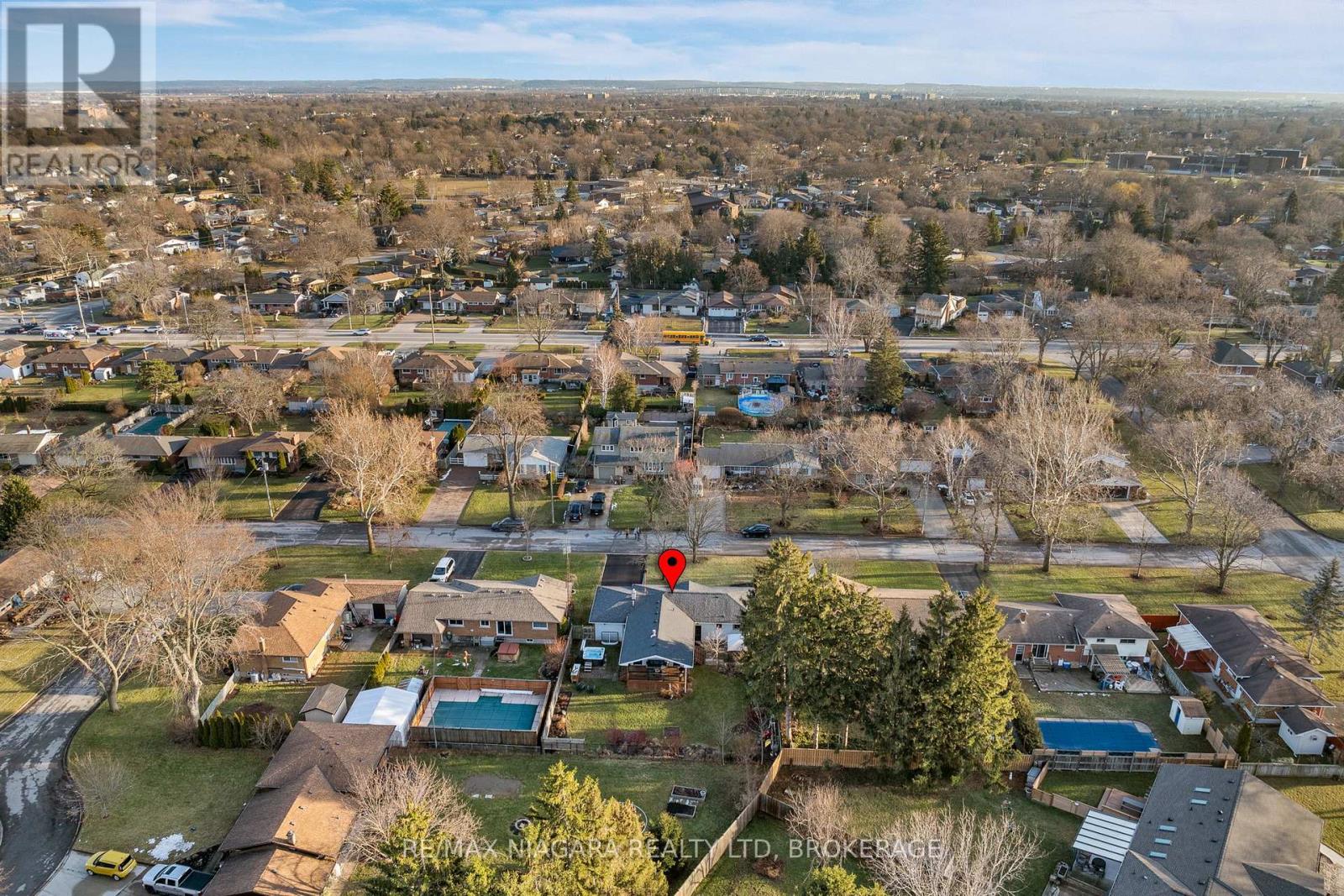 7 King's Grant Road, St. Catharines (Lakeshore), Ontario  L2N 2R9 - Photo 41 - X12856430