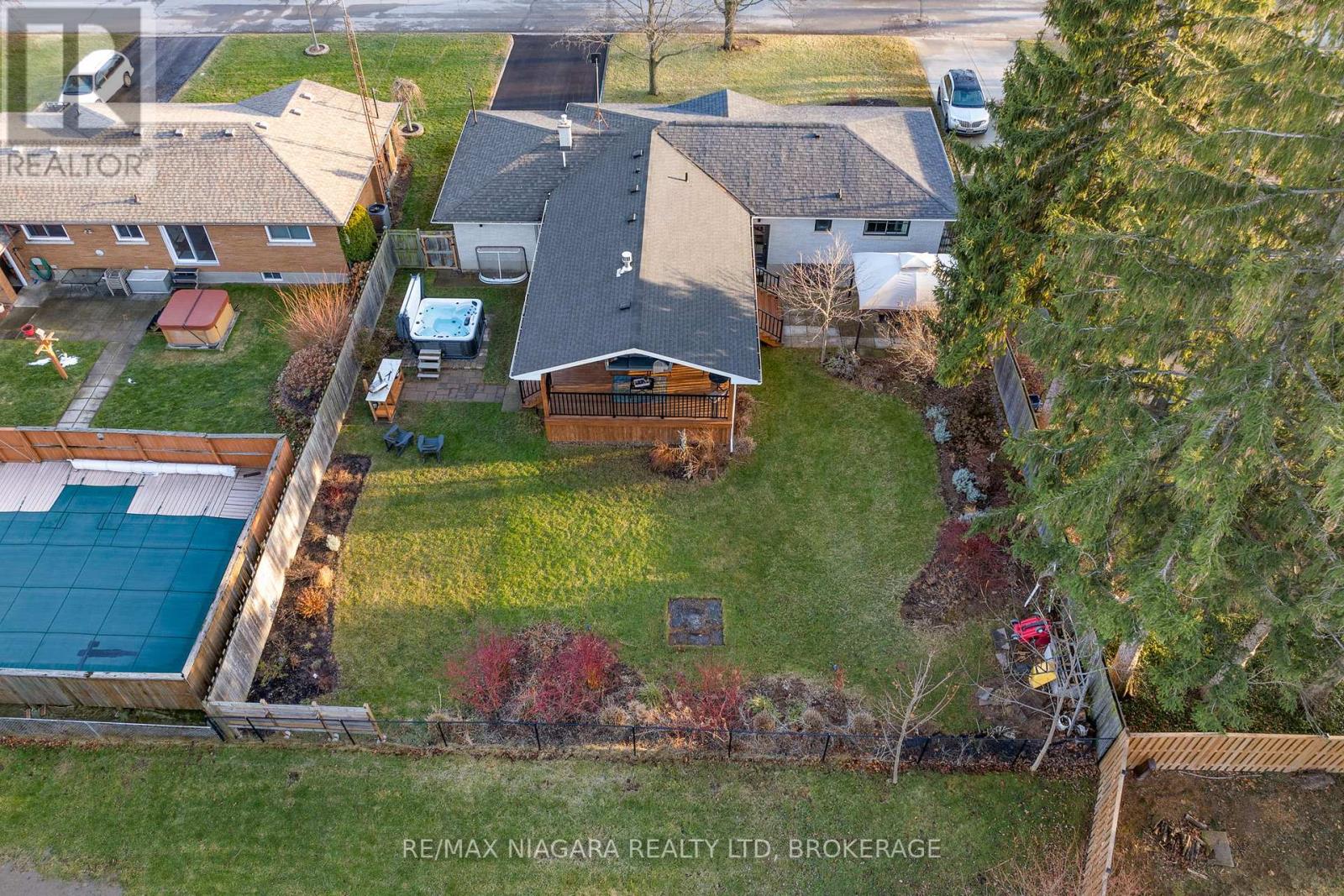 7 King's Grant Road, St. Catharines (Lakeshore), Ontario  L2N 2R9 - Photo 42 - X12856430