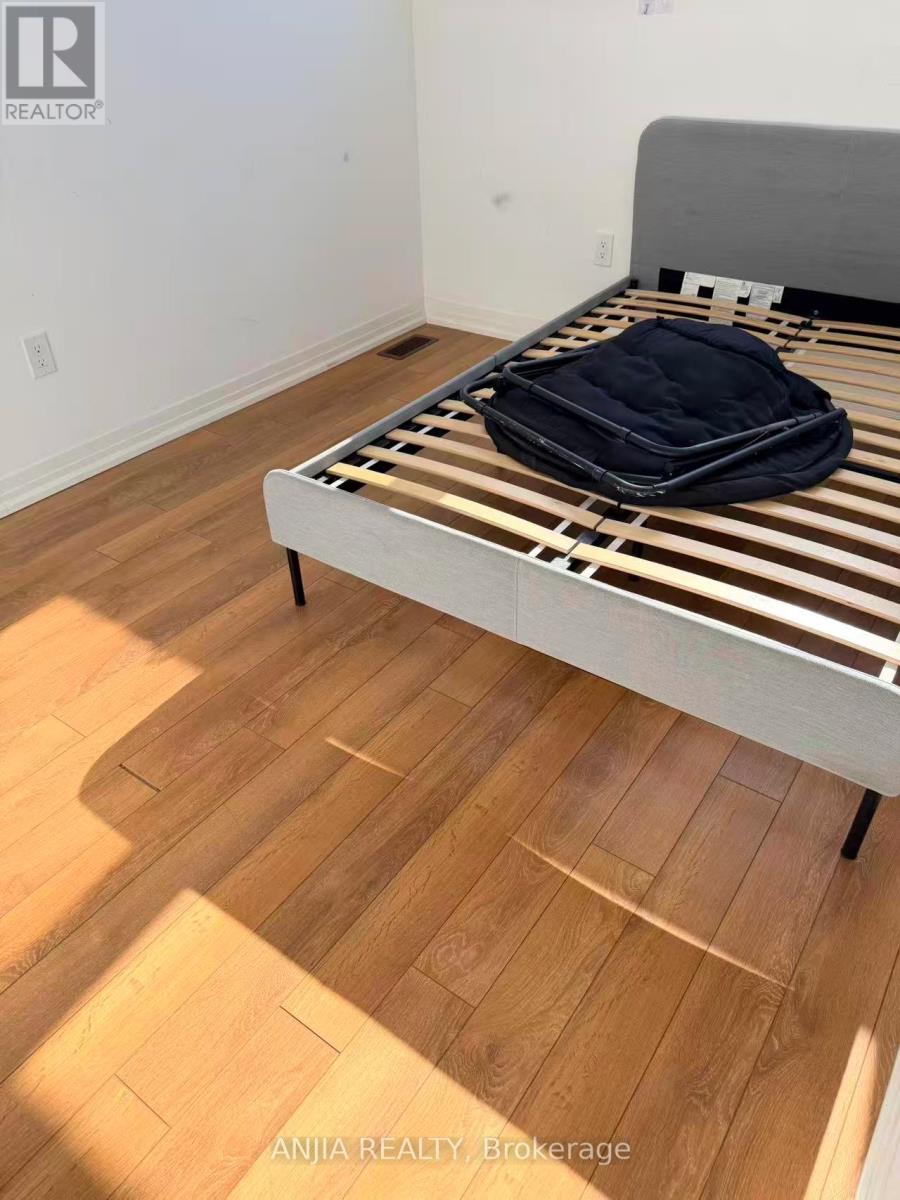 119 Markland Street, Markham, Ontario  L6C 3B5 - Photo 5 - N12856082