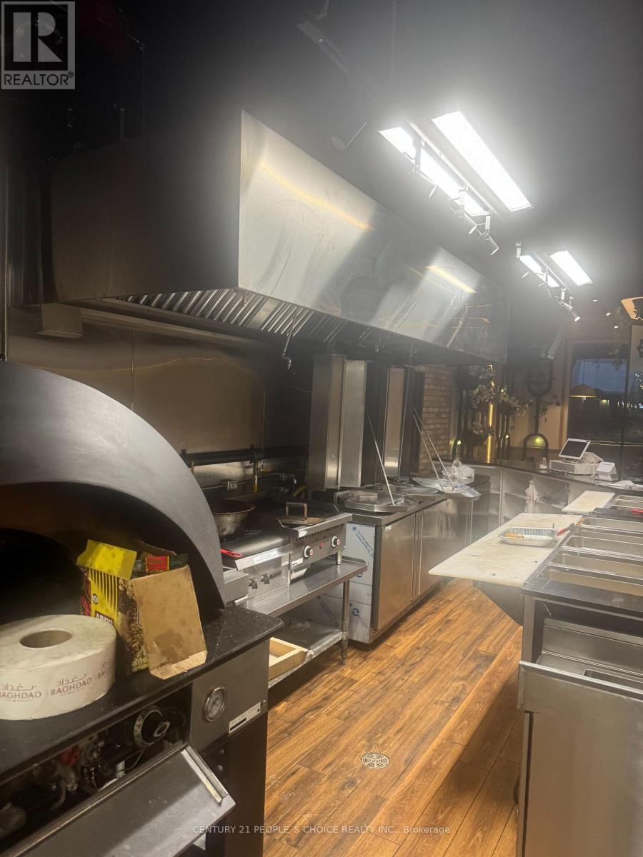 7 - 3970 Eglinton Avenue W, Mississauga, Ontario  L5M 2P9 - Photo 5 - W12852004