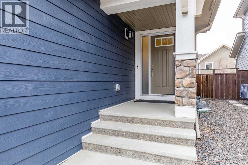 196 Riviera Way, Cochrane, Alberta  T4C 0Y6 - Photo 2 - A2291315