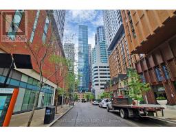 703 - 327 KING STREET W, Toronto, Ontario