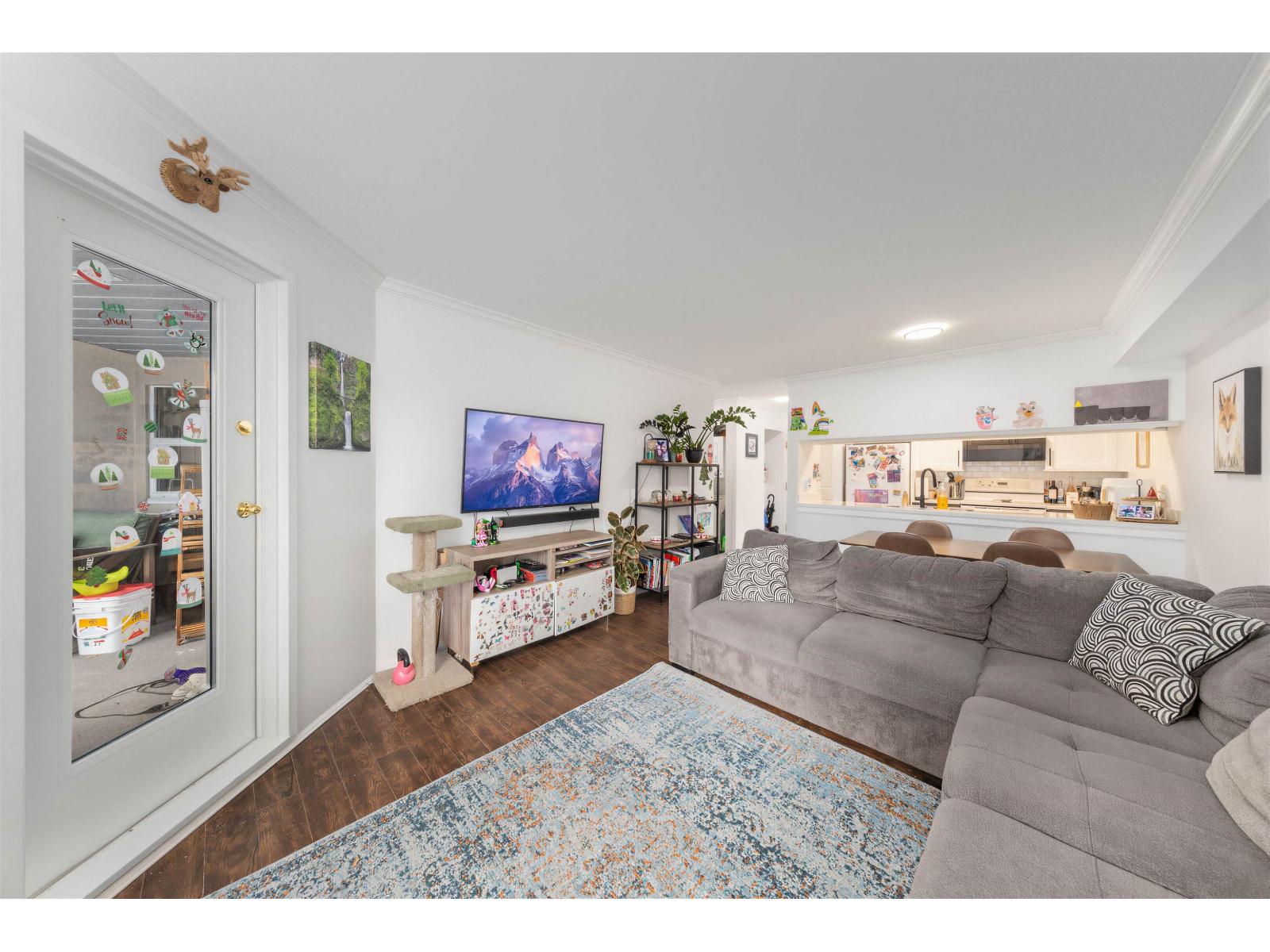 313 10533 University Drive, Surrey, British Columbia  V3T 5T7 - Photo 5 - R3097007