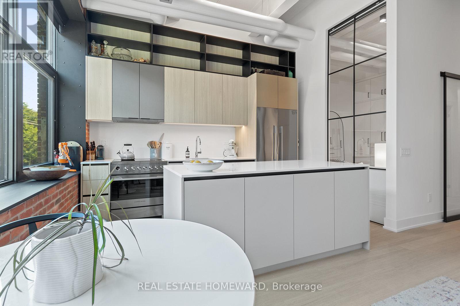 207 - 150 Logan Avenue, Toronto, Ontario  M4M 0E4 - Photo 2 - E12856482