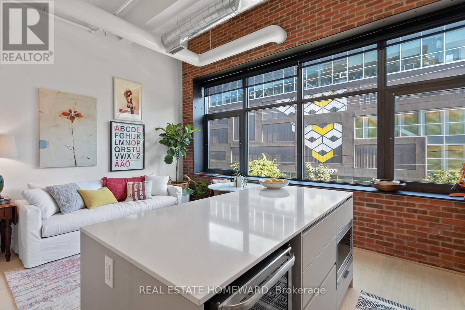 207 - 150 Logan Avenue, Toronto, Ontario  M4M 0E4 - Photo 4 - E12856482