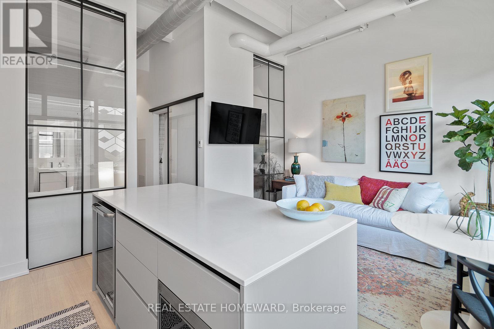 207 - 150 Logan Avenue, Toronto, Ontario  M4M 0E4 - Photo 7 - E12856482