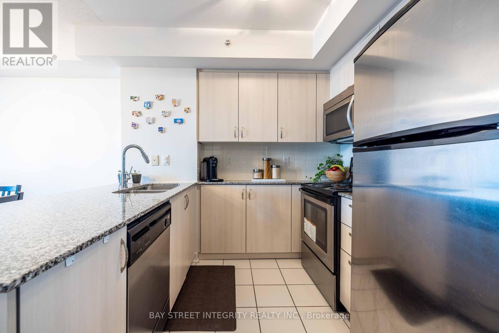 1510 - 5740 Yonge Street, Toronto, Ontario  M2M 0B1 - Photo 5 - C12761598