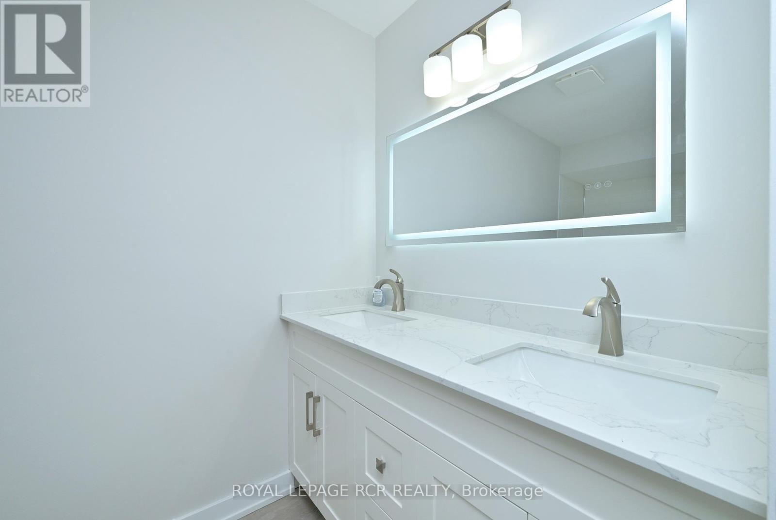 106 Burbank Crescent, Orangeville, Ontario  L9W 3E7 - Photo 14 - W12834468