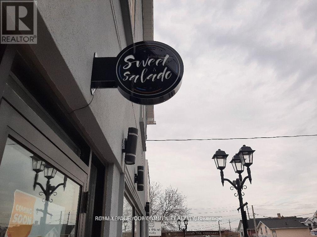 30-32 Main Street S, Newmarket, Ontario  L3Y 3Y3 - Photo 5 - N12856412