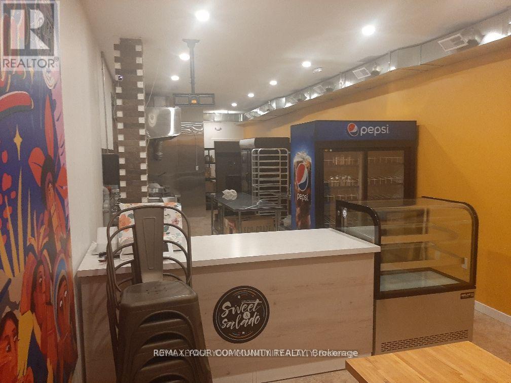 30-32 Main Street S, Newmarket, Ontario  L3Y 3Y3 - Photo 9 - N12856412