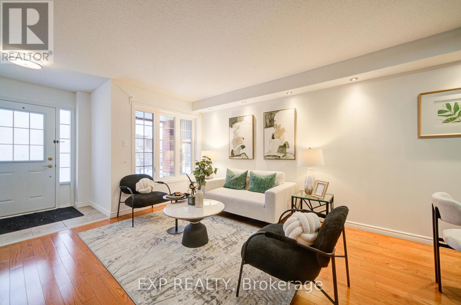 21 Westcliffe Crescent, Richmond Hill (Jefferson), Ontario  L4E 0S1 - Photo 6 - N12856414