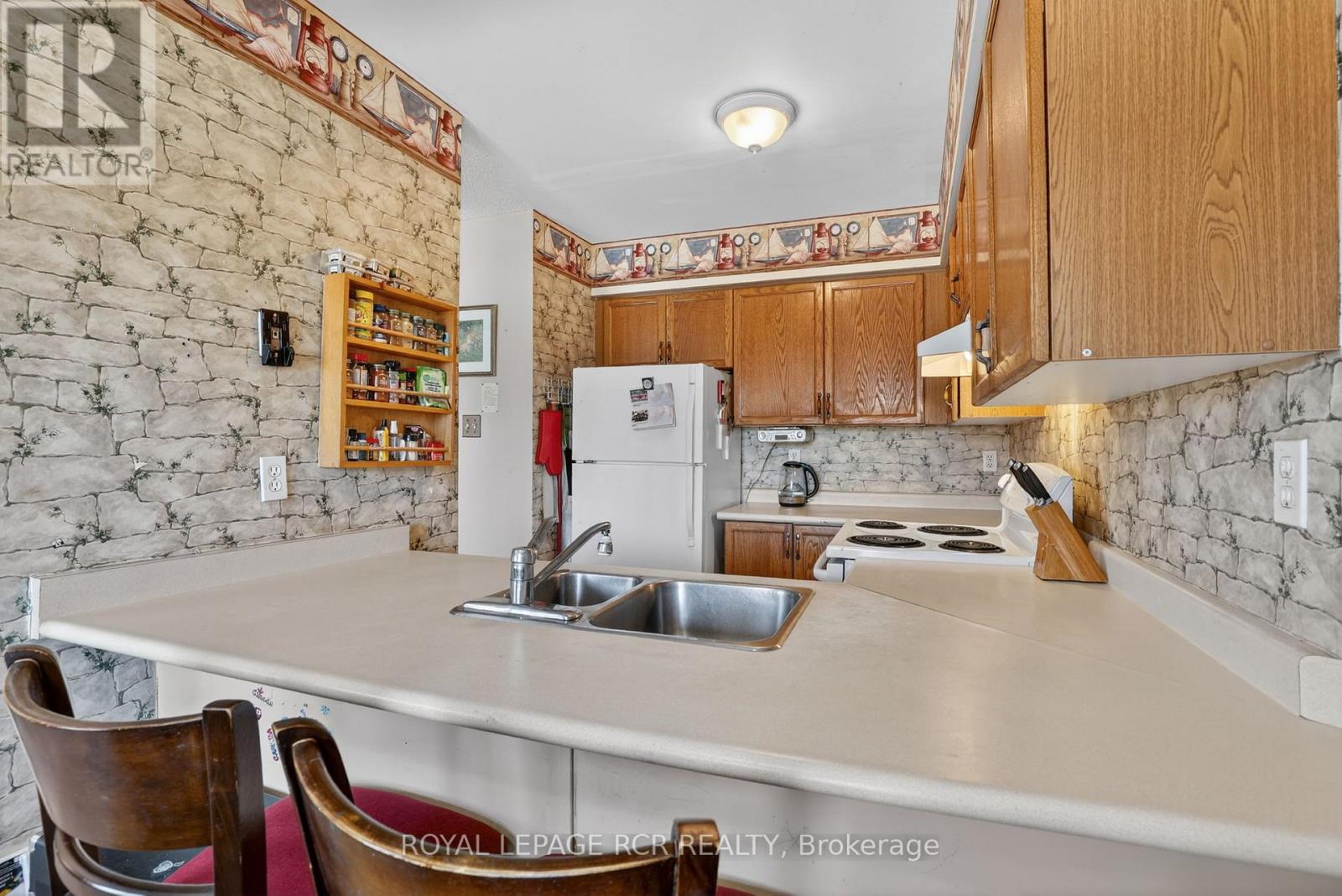 10 - 369 Riddell Court, Newmarket, Ontario  L3Y 8M8 - Photo 12 - N12856424