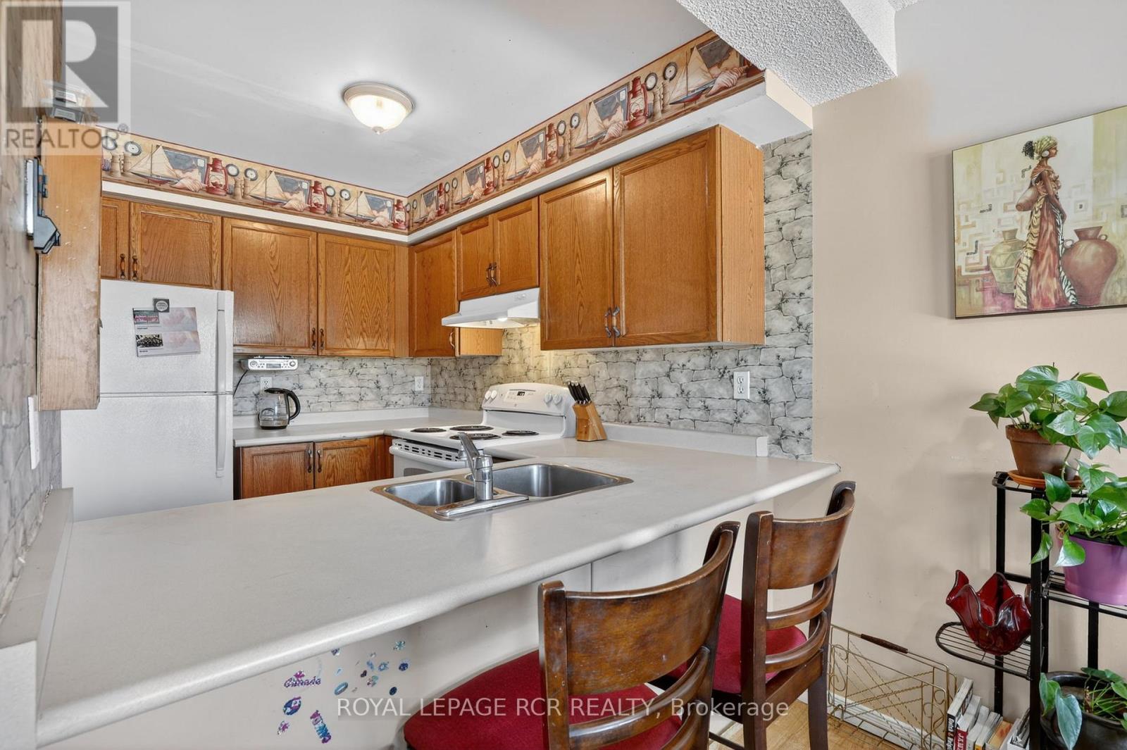 10 - 369 Riddell Court, Newmarket, Ontario  L3Y 8M8 - Photo 13 - N12856424