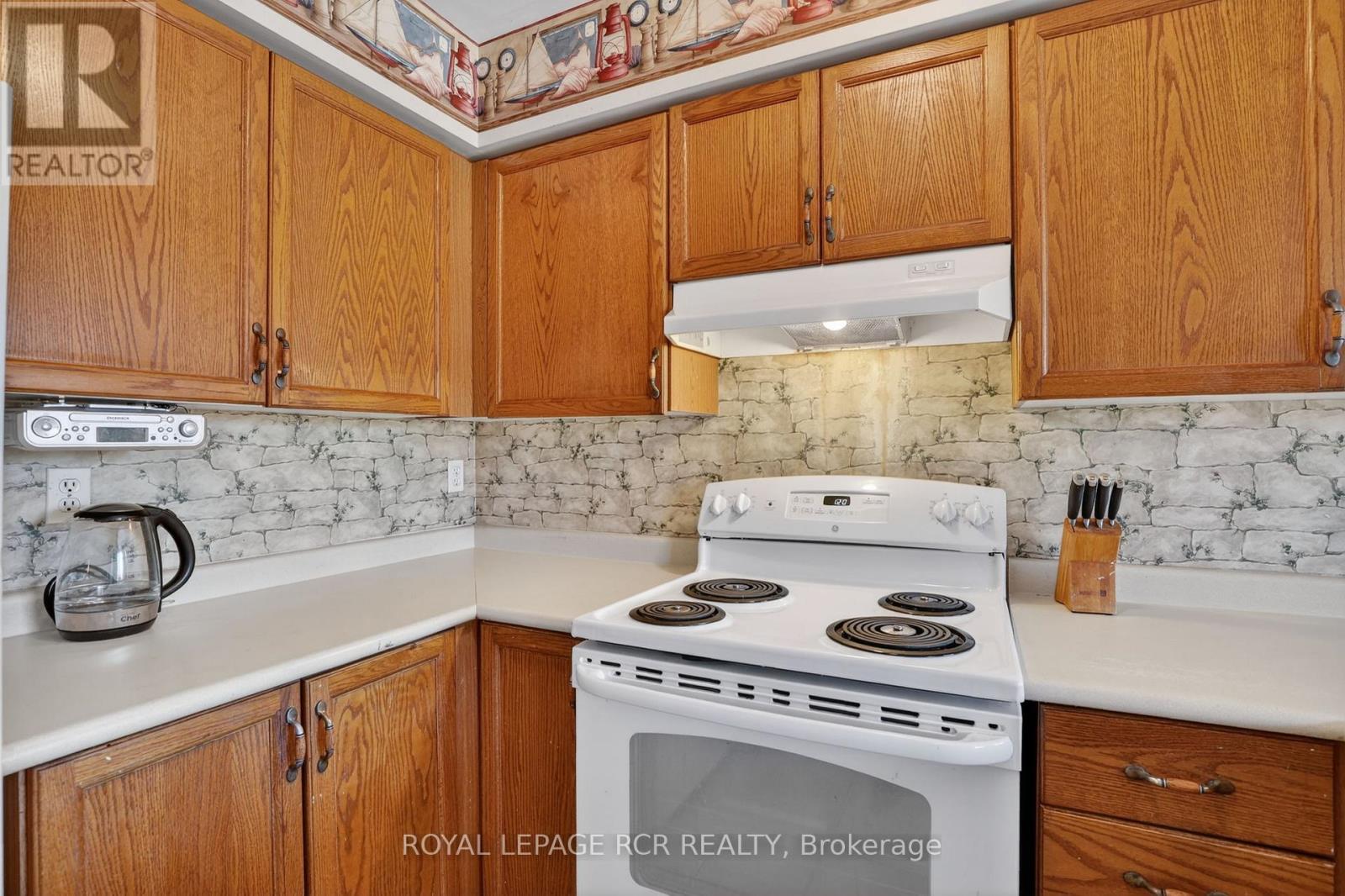 10 - 369 Riddell Court, Newmarket, Ontario  L3Y 8M8 - Photo 16 - N12856424