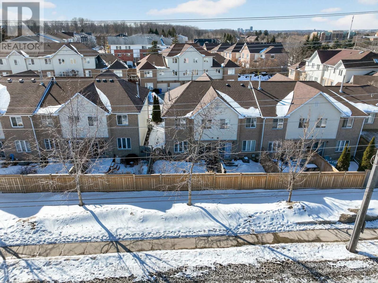 10 - 369 Riddell Court, Newmarket, Ontario  L3Y 8M8 - Photo 39 - N12856424