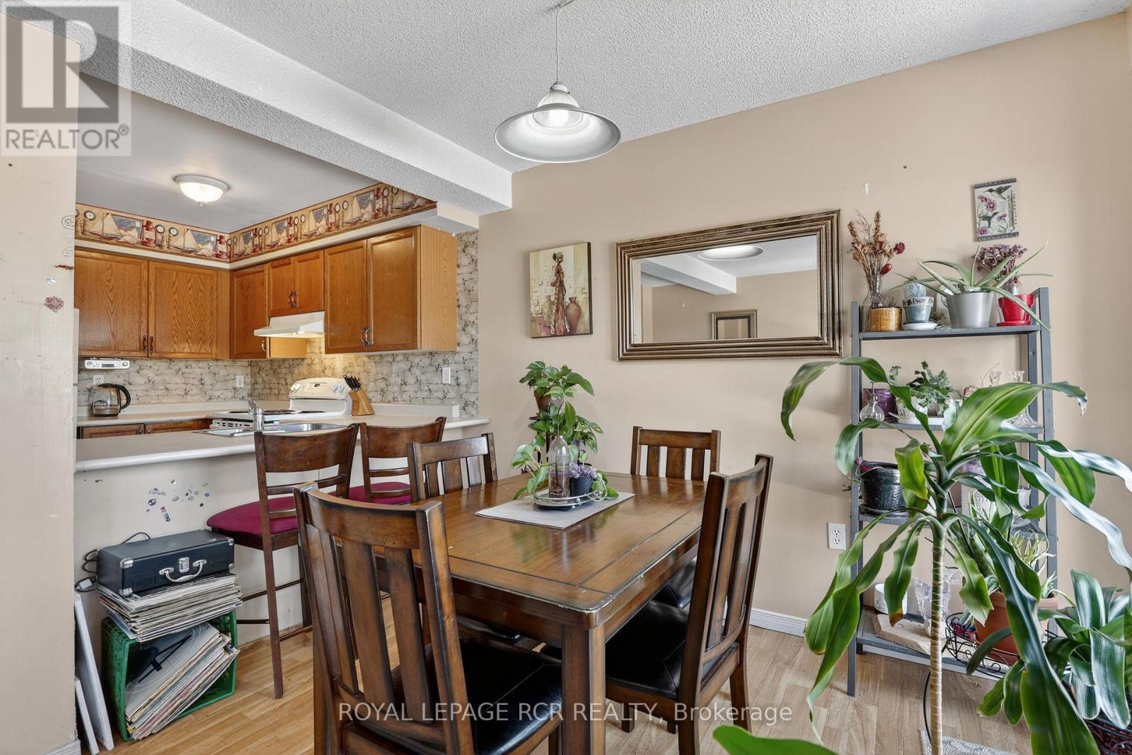 10 - 369 Riddell Court, Newmarket, Ontario  L3Y 8M8 - Photo 9 - N12856424