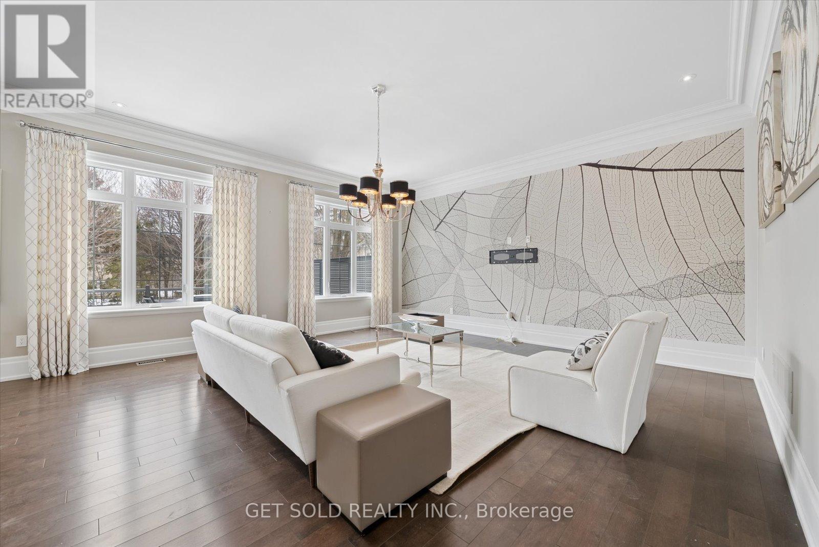 8 Thornhill Avenue, Vaughan (Uplands), Ontario  L4J 1J4 - Photo 16 - N12856466