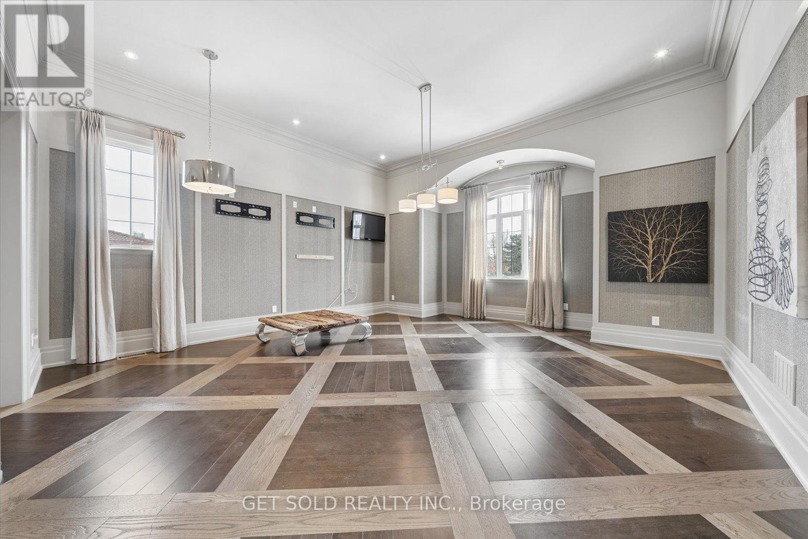 8 Thornhill Avenue, Vaughan (Uplands), Ontario  L4J 1J4 - Photo 19 - N12856466