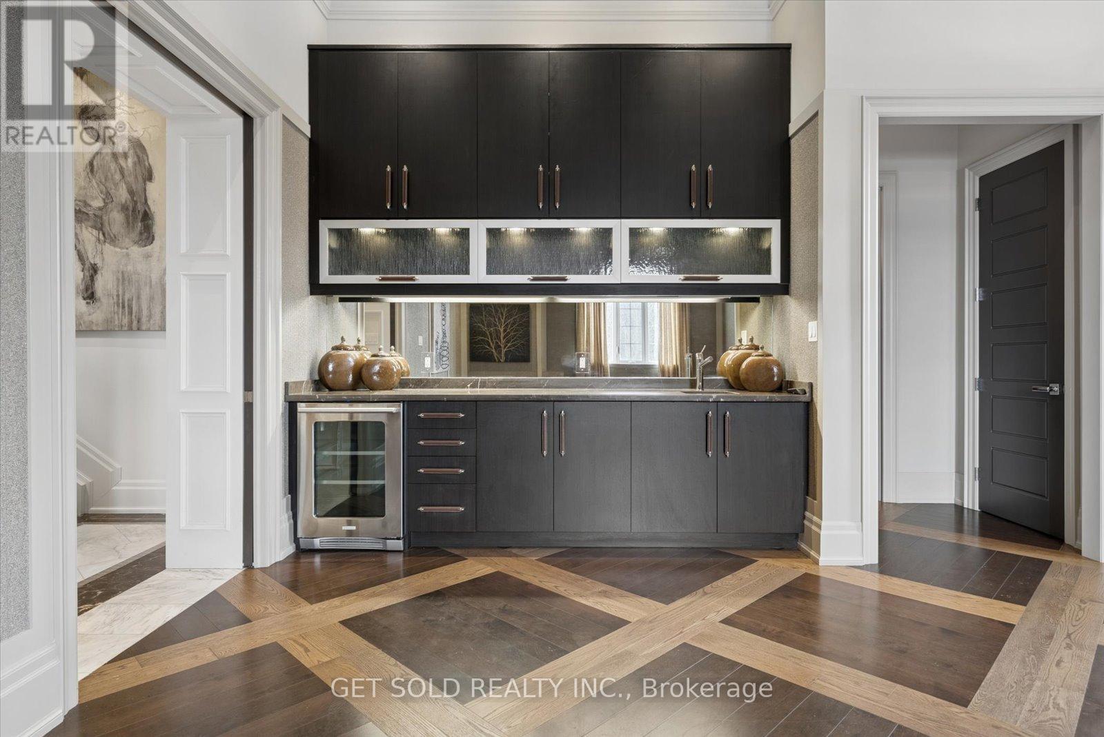 8 Thornhill Avenue, Vaughan (Uplands), Ontario  L4J 1J4 - Photo 20 - N12856466