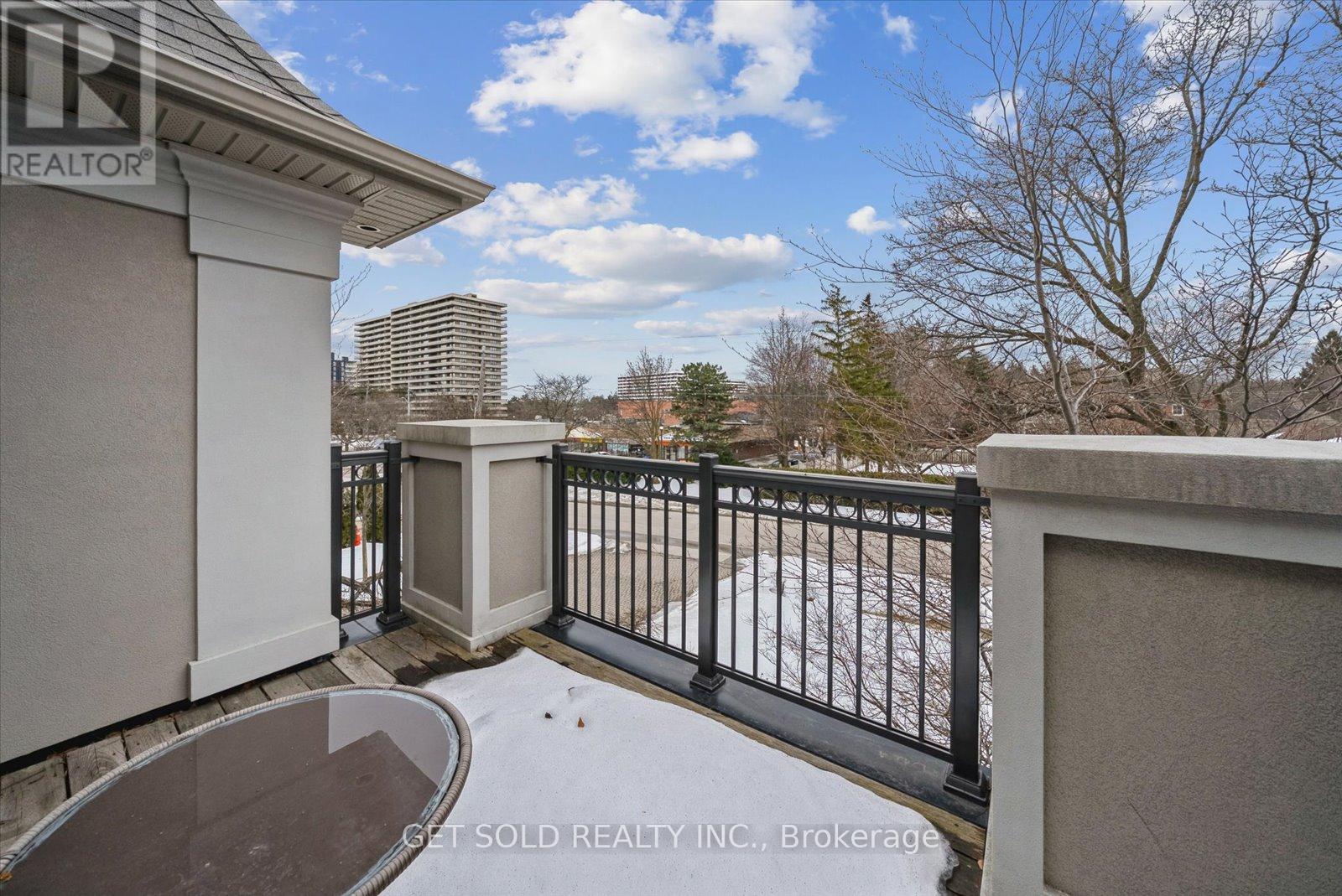 8 Thornhill Avenue, Vaughan (Uplands), Ontario  L4J 1J4 - Photo 43 - N12856466