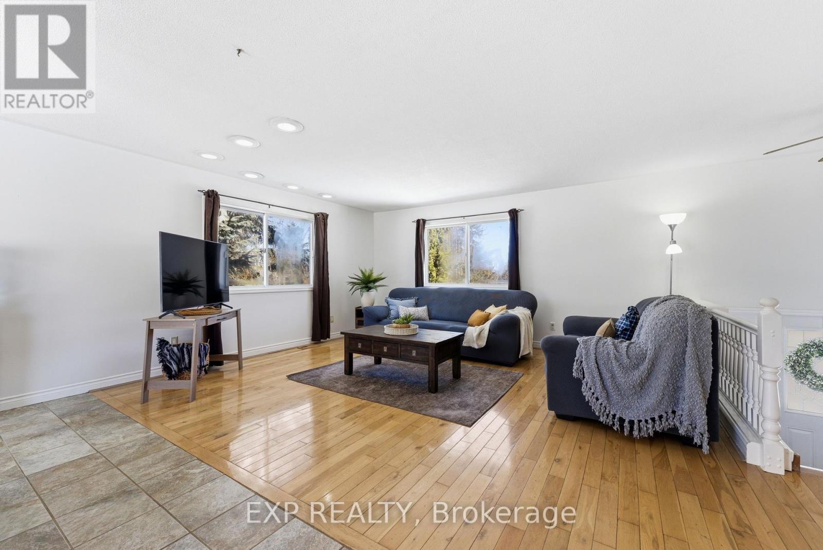 15 Mcintyre Road, Prince Edward County (Ameliasburg Ward), Ontario  K0K 1A0 - Photo 3 - X12854492