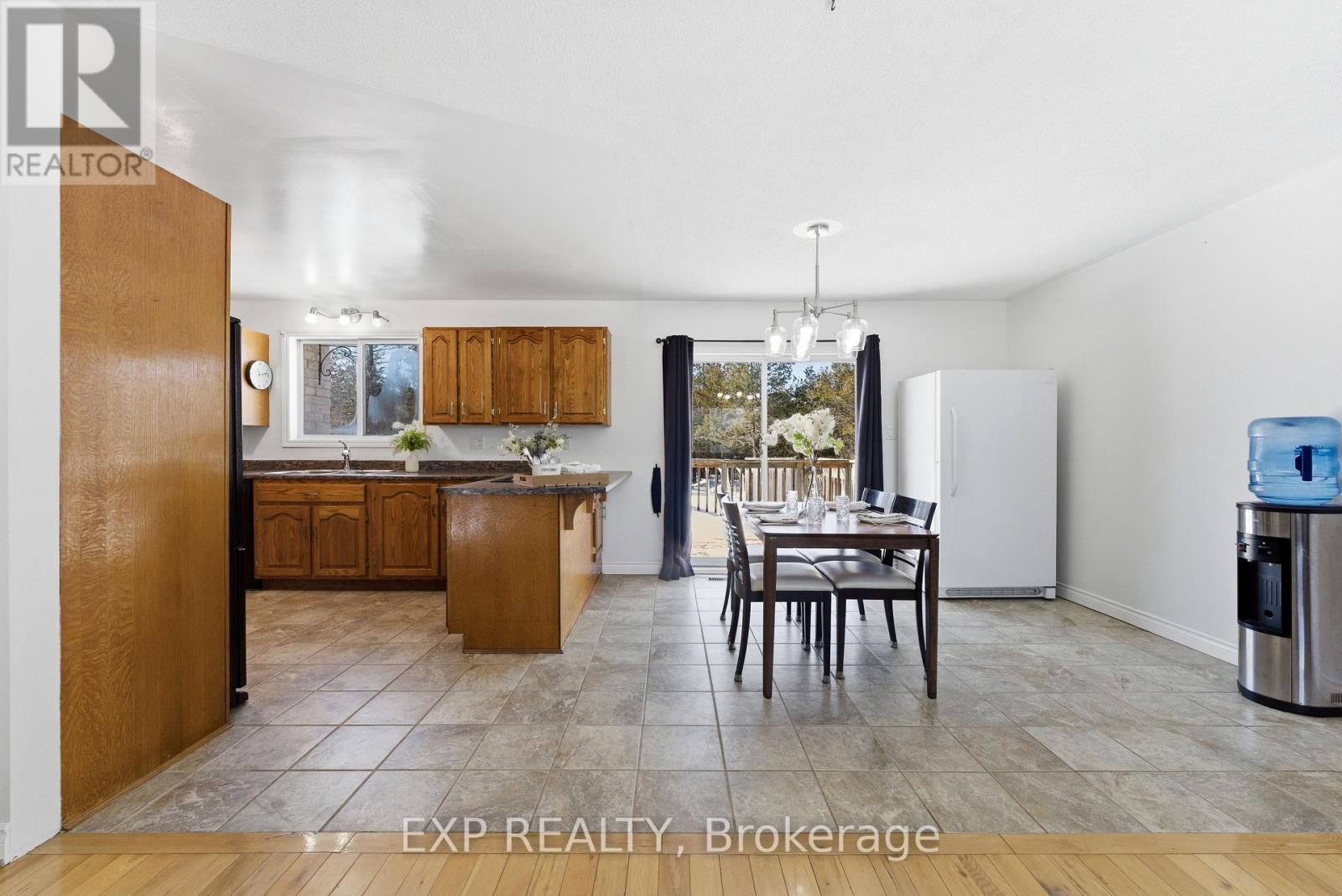 15 Mcintyre Road, Prince Edward County (Ameliasburg Ward), Ontario  K0K 1A0 - Photo 6 - X12854492