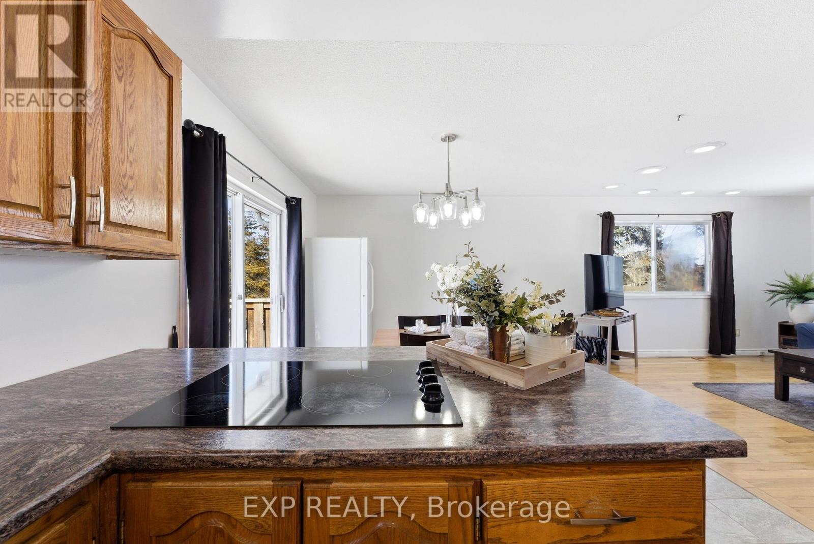 15 Mcintyre Road, Prince Edward County (Ameliasburg Ward), Ontario  K0K 1A0 - Photo 9 - X12854492