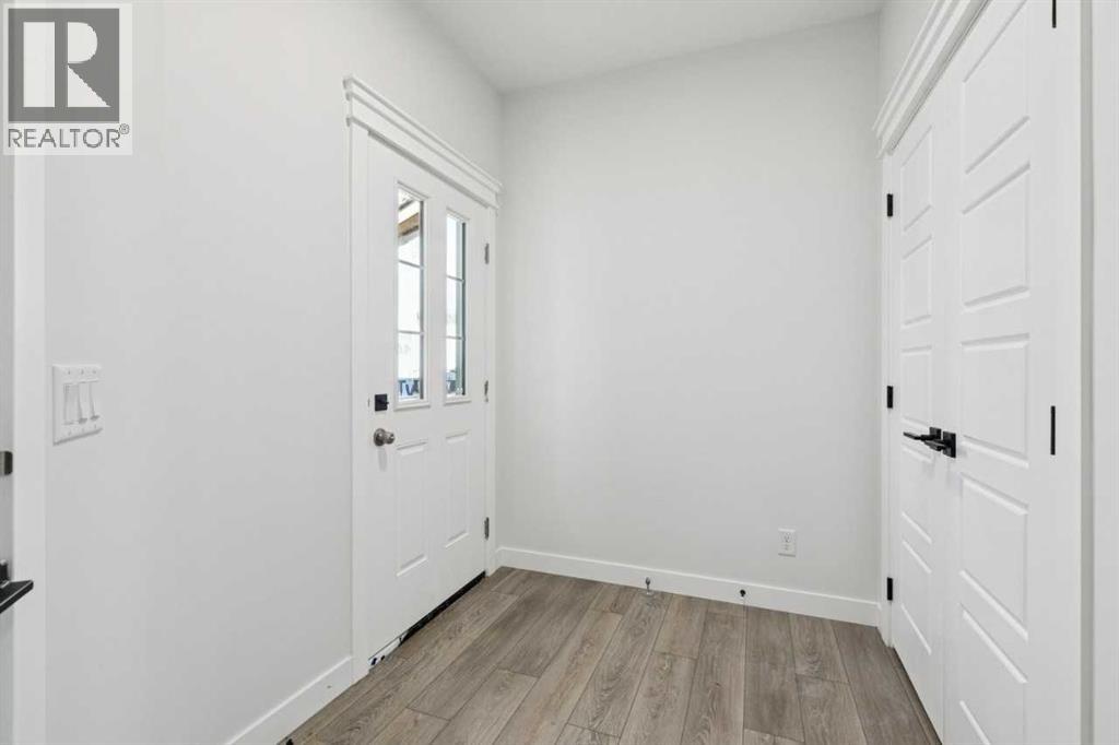 378 Hotchkiss Manor Se, Calgary, Alberta  T2S 0J9 - Photo 2 - A2270264