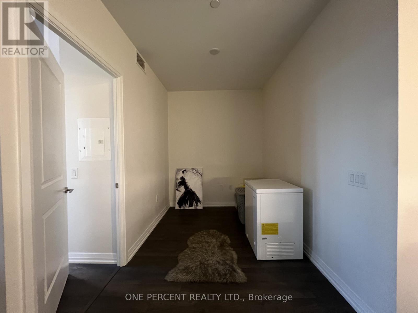 819 - 50 Thomas Riley Road, Toronto (Islington-City Centre West), Ontario  M9B 0C1 - Photo 6 - W12856420