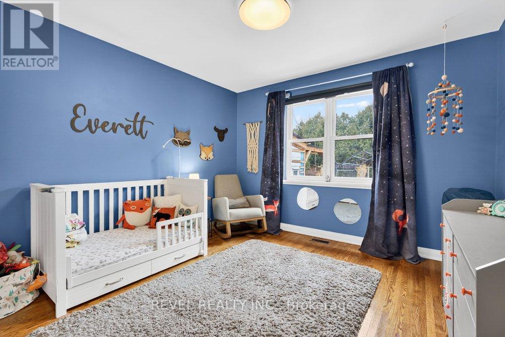 399 Pepper Drive, Burlington (Brant), Ontario  L7R 3E1 - Photo 19 - W12856434