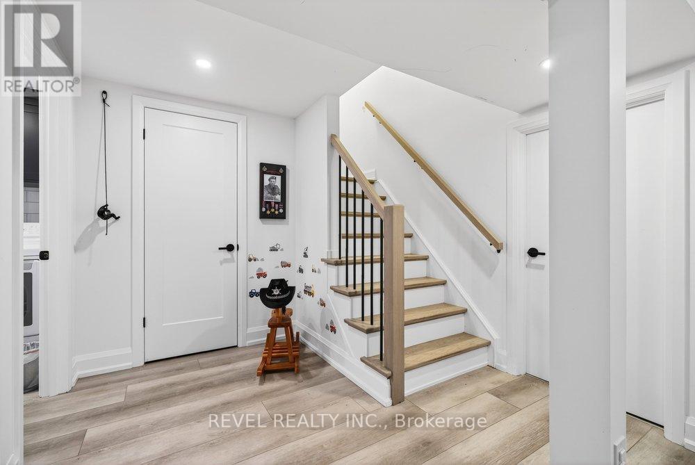 399 Pepper Drive, Burlington (Brant), Ontario  L7R 3E1 - Photo 28 - W12856434