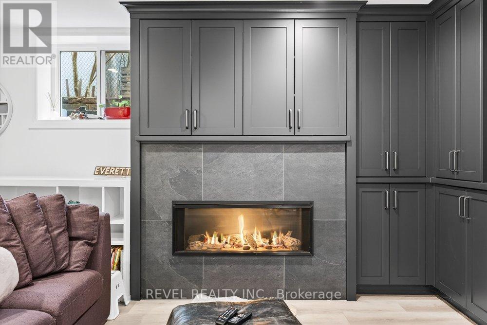 399 Pepper Drive, Burlington (Brant), Ontario  L7R 3E1 - Photo 34 - W12856434