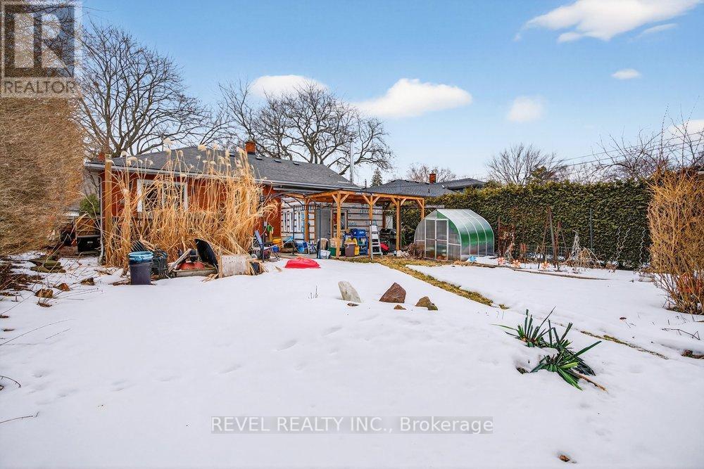 399 Pepper Drive, Burlington (Brant), Ontario  L7R 3E1 - Photo 41 - W12856434