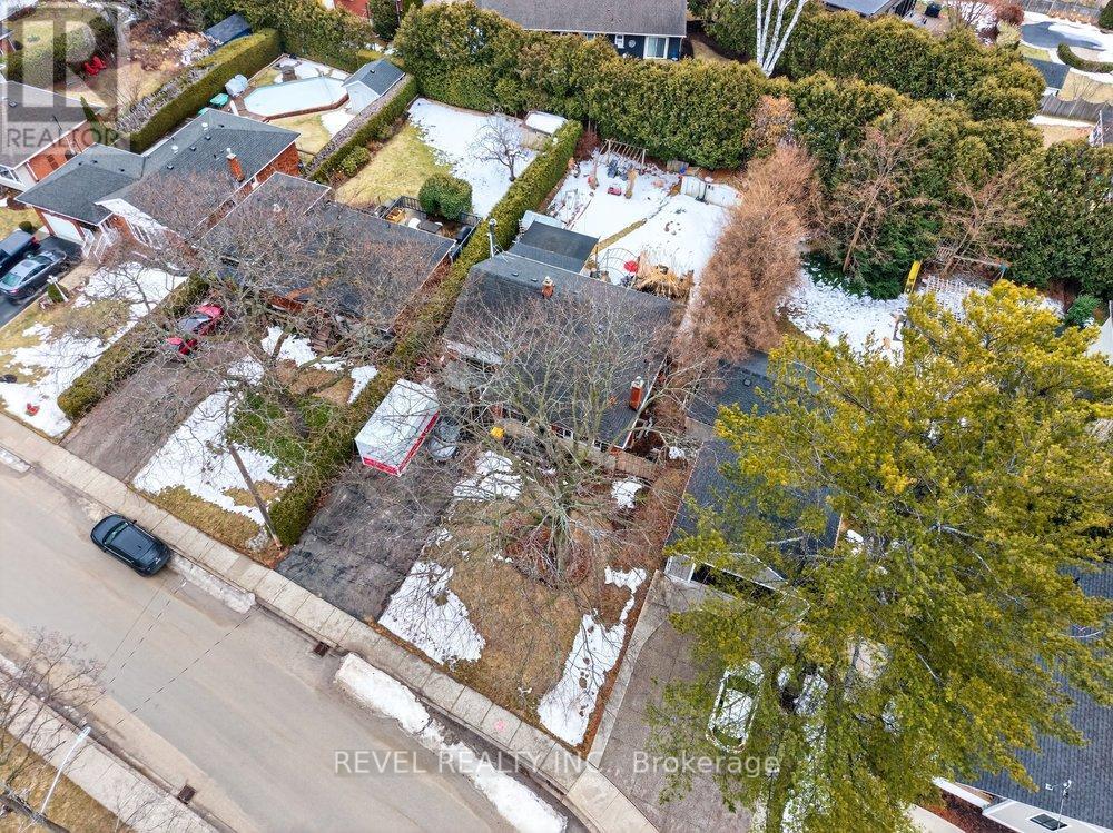 399 Pepper Drive, Burlington (Brant), Ontario  L7R 3E1 - Photo 44 - W12856434