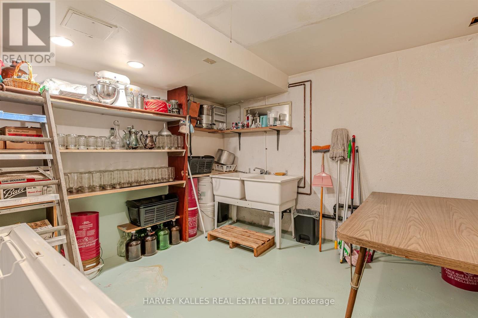 274 Mcgill Street, Mississauga (Cooksville), Ontario  L5A 1V4 - Photo 35 - W12856440