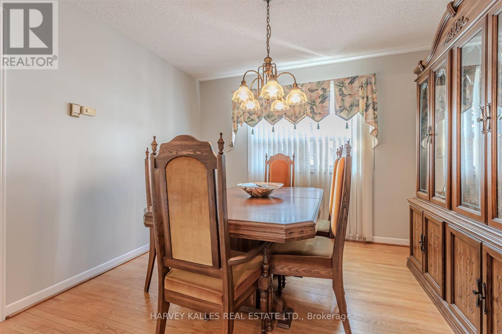 274 Mcgill Street, Mississauga (Cooksville), Ontario  L5A 1V4 - Photo 9 - W12856440