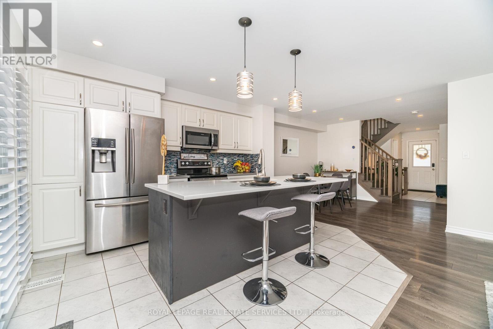 290 Beasley Terrace, Milton, Ontario  L9E 1C5 - Photo 8 - W12856444