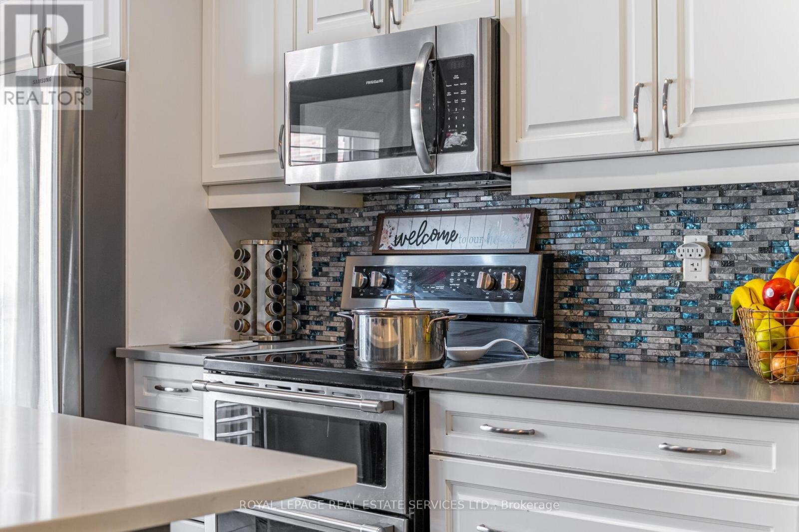 290 Beasley Terrace, Milton, Ontario  L9E 1C5 - Photo 9 - W12856444