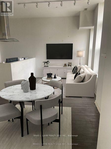 301 - 1496 QUEEN STREET W, Toronto, Ontario