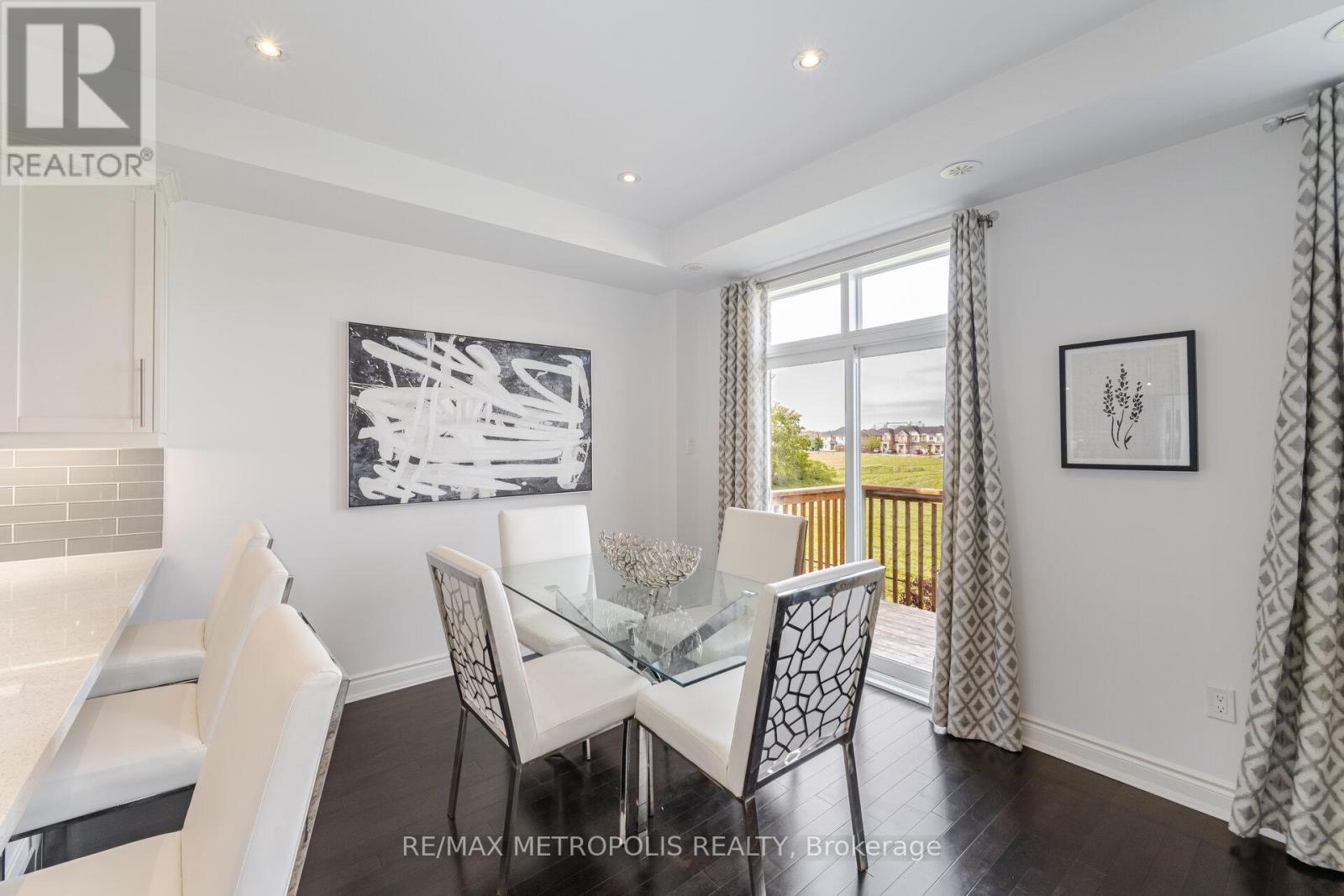 2427 Baronwood Drive, Oakville, Ontario  L6M 0J7 - Photo 12 - W12856458