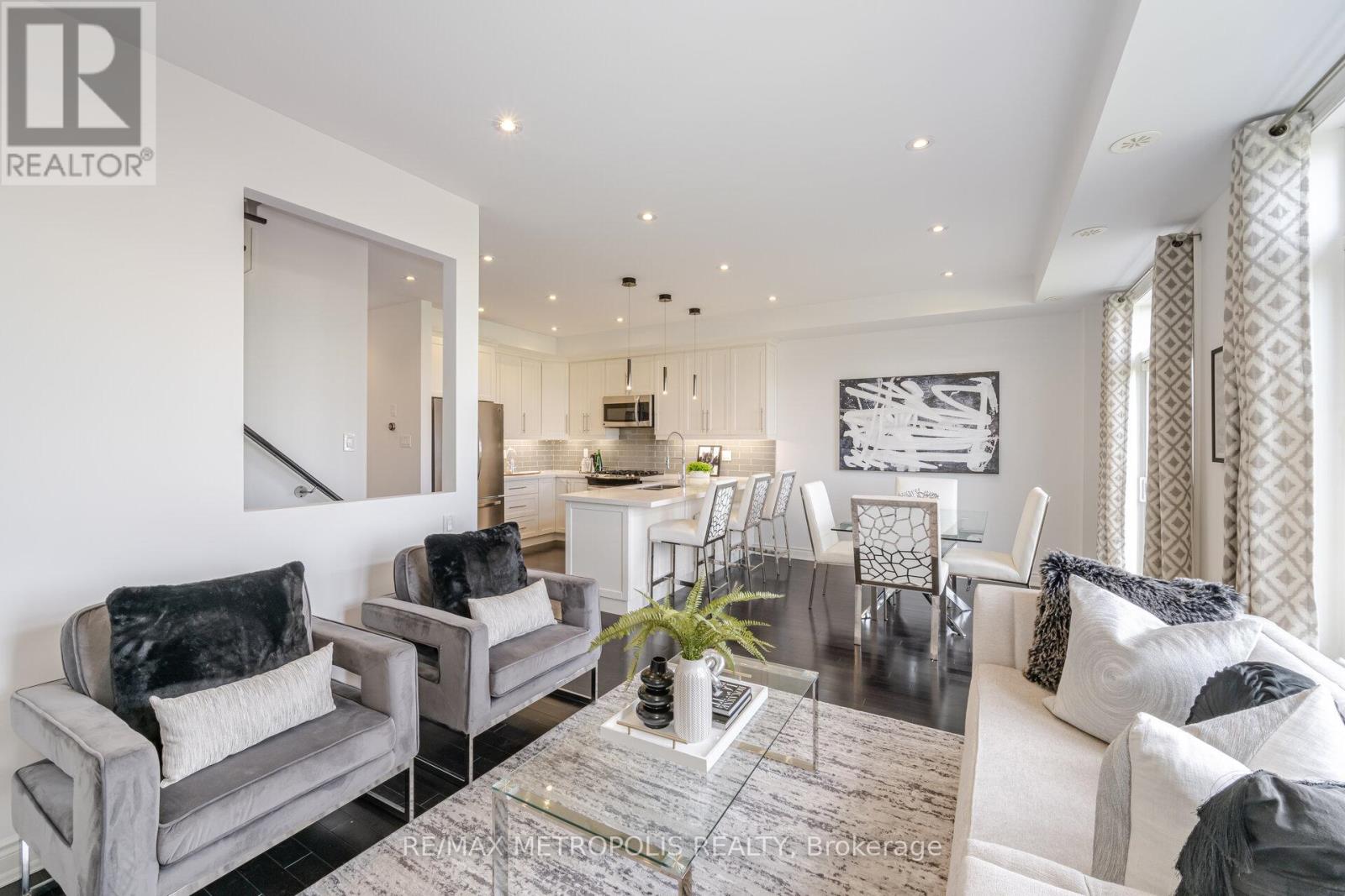 2427 Baronwood Drive, Oakville, Ontario  L6M 0J7 - Photo 16 - W12856458