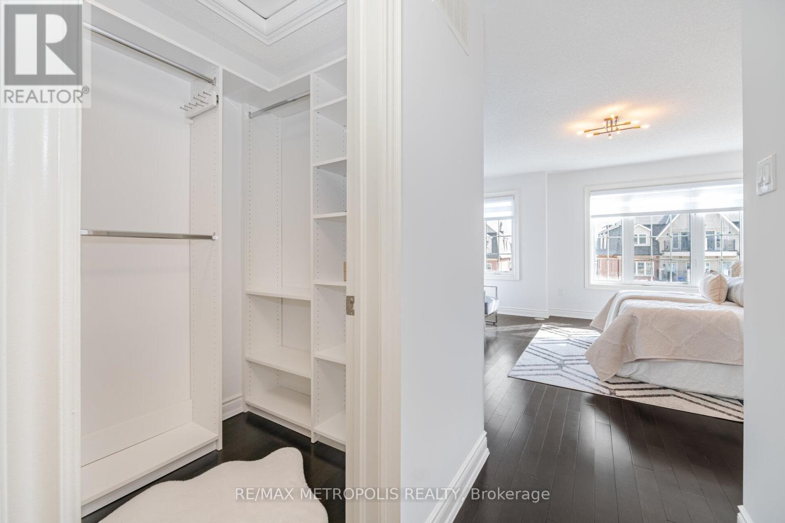 2427 Baronwood Drive, Oakville, Ontario  L6M 0J7 - Photo 23 - W12856458