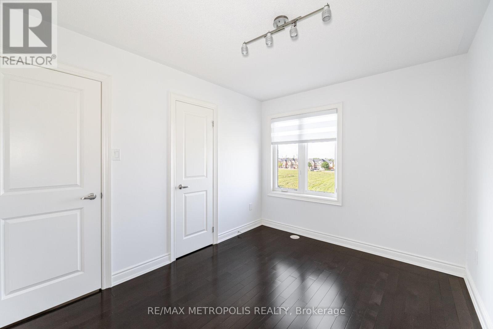 2427 Baronwood Drive, Oakville, Ontario  L6M 0J7 - Photo 27 - W12856458